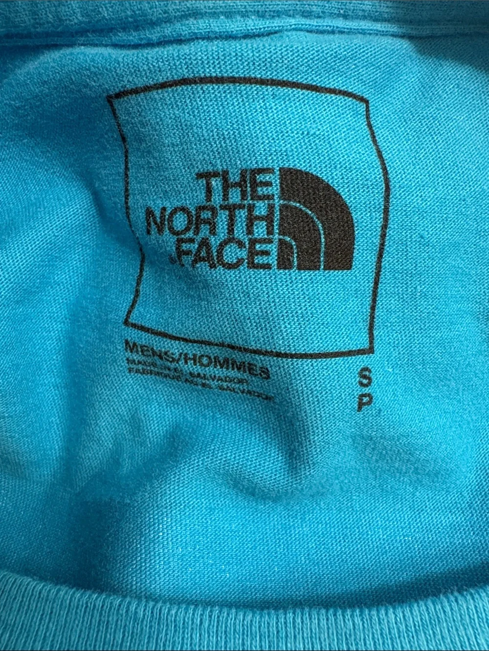 THE NORTH FACE Long Sleeve Crew Tee - Bright Turquoise Blue Size Small NWOT